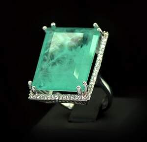 Серебряное кольцо 925 пробы 13,79 г с Турмаліном Параїба и фианитами 20,65 карат Серебряное кольцо 925 пробы 13,79 г с Турмаліном Параїба и фианитами 20,65 карат