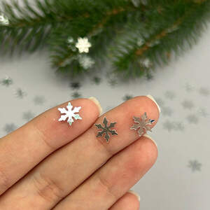 9мм Пайетка снежинка 5г - серебро 9мм Пайетка снежинка 5г - серебро