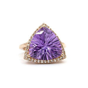 Серебряное кольцо 925 пробы 5,35 гр. с бразильским аметистом и топазами 7,21 карат