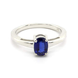 Серебряное кольцо 925 пробы 2,45 гр. с непальским кианитом 1,08 карат