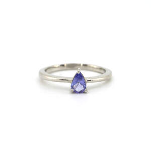 Серебряное кольцо 925 пробы 1,79 г с танзанитом класса AAA 0,34 карат Серебряное кольцо 925 пробы 1,79 г с танзанитом класса AAA 0,34 карат