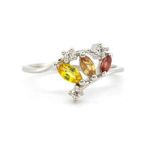 Срібна каблучка 925 проби 2,51 г з мультисапфіром класу АААА та білими топазами з США 0,58 карат