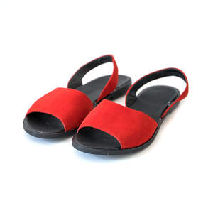 Босоніжки жіночі, червоного кольору з натуральної замши