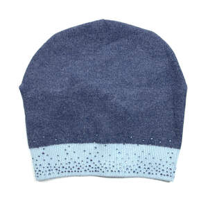 Жіноча шапка стилю Casual у кольоровій комбінації: джинсового та блакитного з кристалами
