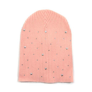 Жіноча шапка персикового кольору зі срібним декором