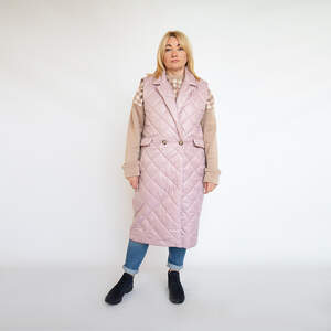 Жилет на синтепоні пудрового кольору