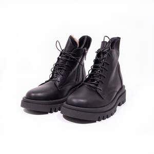 Черевики жіночі з натуральної шкіри чорного кольору