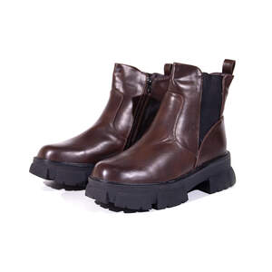 Жіночі черевики з еко-шкіри коричневого кольору