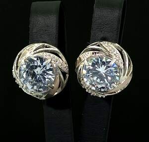 Серебряные серьги 925 пробы с золотом 375 пробы 13,2 г с цирконами 7,02 карат Серебряные серьги 925 пробы с золотом 375 пробы 13,2 г с цирконами 7,02 карат