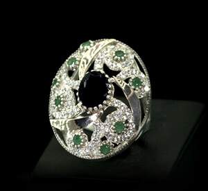 Серебряное кольцо 925 пробы с золотом 375 пробы 8,42 г с Лінде Сапфіром и цирконами 4,04 карат Серебряное кольцо 925 пробы с золотом 375 пробы 8,42 г с Лінде Сапфіром и цирконами 4,04 карат