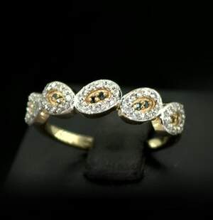 Срібна каблучка 925 проби в позолоті 750 проби 2,97 г з блакитними Діамантами Норе VVS1 та білими африканськими Діамантами VVS1 0,47 карат Срібна каблучка 925 проби в позолоті 750 проби 2,97 г з блакитними Діамантами Норе VVS1 та білими африканськими Діамантами VVS1 0,47 карат