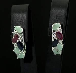 Серебряные серьги 925 пробы 4,71 г с Сапфірами, рубинами та смарагдами АААА 3,45 карат Серебряные серьги 925 пробы 4,71 г с Сапфірами, рубинами та смарагдами АААА 3,45 карат