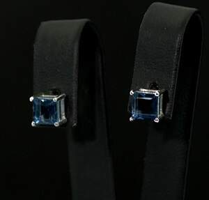 Срібні сережки 925 проби 1,74 г з Танзанітами Нано 1,75 карат Срібні сережки 925 проби 1,74 г з Танзанітами Нано 1,75 карат