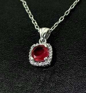 Серебряная подвеска 925 пробы 1,93 г с Турмаліном Рубелітом и цирконами 1,95 карат Серебряная подвеска 925 пробы 1,93 г с Турмаліном Рубелітом и цирконами 1,95 карат