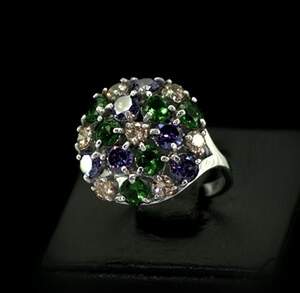 Серебряное кольцо 925 пробы 4,43 г с кольоровими цирконами 3,29 карат Серебряное кольцо 925 пробы 4,43 г с кольоровими цирконами 3,29 карат