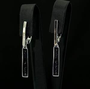 Серебряные серьги 925 пробы с позолотой 375 пробы 3,65 г с емаллю. репліка Mihael Kors Серебряные серьги 925 пробы с позолотой 375 пробы 3,65 г с емаллю. репліка Mihael Kors