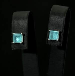 Срібні сережки 925 проби 1,14 г з Турмалінами Параїба 1,28 карат Срібні сережки 925 проби 1,14 г з Турмалінами Параїба 1,28 карат