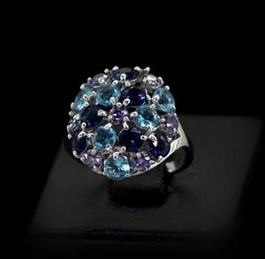 Срібна каблучка 925 проби 4 г з кольоровими цирконами 3,45 карат Срібна каблучка 925 проби 4 г з кольоровими цирконами 3,45 карат