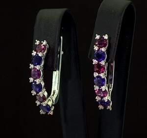 Серебряные серьги 925 пробы 3,95 г с африканскими Аметистами и кенийскими Родолиты 3,54 карат Серебряные серьги 925 пробы 3,95 г с африканскими Аметистами и кенийскими Родолиты 3,54 карат