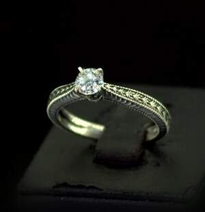 Серебряное кольцо 925 пробы 3,1 г с белым цирконом 1,45 карат Серебряное кольцо 925 пробы 3,1 г с белым цирконом 1,45 карат