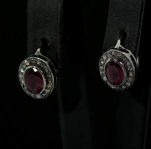 Срібні сережки 925 проби 4,62 г з афр. Роял рубінами АААА 2 карат та Діамантами 4/6 0,3 карат Срібні сережки 925 проби 4,62 г з афр. Роял рубінами АААА 2 карат та Діамантами 4/6 0,3 карат