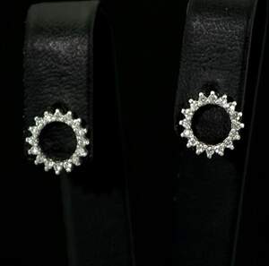 Срібні сережки 925 проби 1,85 г з африканськими Діамантами VVS1 0,16 карат Срібні сережки 925 проби 1,85 г з африканськими Діамантами VVS1 0,16 карат