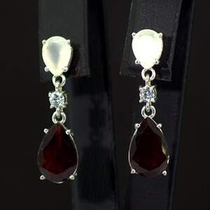 Срібні сережки 925 проби 5,11 г з Гранатами, білими Оніксами та фіанітами 8,62 карат