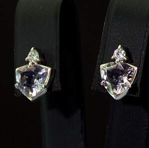 Срібні сережки 925 проби 3,32 г з болівійськими Аметринами та фіанітами 2,7 карат Срібні сережки 925 проби 3,32 г з болівійськими Аметринами та фіанітами 2,7 карат