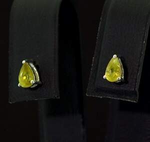 Срібні сережки 925 проби 0,78 г з норвезькими Сфенами класу АААА 0,52 карат