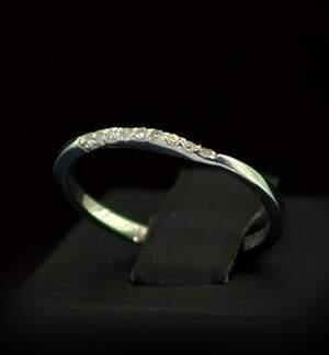 Срібна каблучка 925 проби 1,21 г з Діамантами Кр 57 4/5 0.07 карат Срібна каблучка 925 проби 1,21 г з Діамантами Кр 57 4/5 0.07 карат