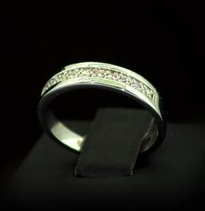 Срібна каблучка 925 проби 2,23 г з Муассанітами Кр 57 D/VVS1 0.8 карат Срібна каблучка 925 проби 2,23 г з Муассанітами Кр 57 D/VVS1 0.8 карат