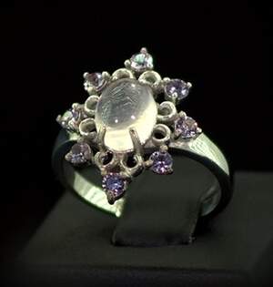 Срібна каблучка 925 проби 3,78 г з Улекситом та олександритами nano 2,8 карат Срібна каблучка 925 проби 3,78 г з Улекситом та олександритами nano 2,8 карат