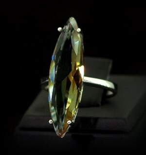 Срібна каблучка 925 проби 4,53 г з турецьким Султанітом класу АААА 5,5 карат