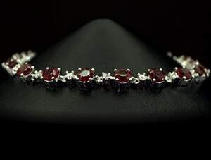 Срібний браслет 925 проби 9,09 г з рожевимм кенійськими Рубінами АААА та цирконами 12,39 карат 17-20 см Срібний браслет 925 проби 9,09 г з рожевимм кенійськими Рубінами АААА та цирконами 12,39 карат 17-20 см