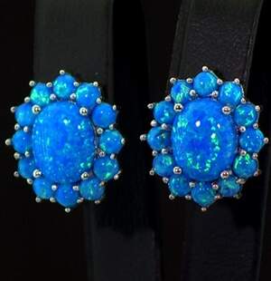 Срібні сережки 925 проби 5,43 г з блакитними гідротермальними Опалами 4,19 карат Срібні сережки 925 проби 5,43 г з блакитними гідротермальними Опалами 4,19 карат