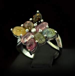 Срібна каблучка 925 проби 5,16 г з бразильськими Турмалінами 4,24 карат Срібна каблучка 925 проби 5,16 г з бразильськими Турмалінами 4,24 карат