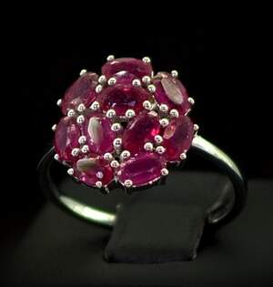 Срібна каблучка 925 проби 2,85 г з африканськими Роял Рубінами класу АААА 3,39 карат