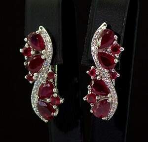 Срібні сережки 925 проби 5,55 г з африканськими Роял Рубінами класу АААА та цирконами 5,87 карат Срібні сережки 925 проби 5,55 г з африканськими Роял Рубінами класу АААА та цирконами 5,87 карат