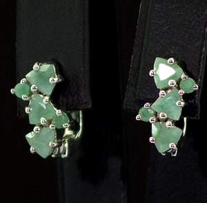 Срібні сережки 925 проби 2,58 г з бразильськими Смарагдами класу АААА 1,36 карат Срібні сережки 925 проби 2,58 г з бразильськими Смарагдами класу АААА 1,36 карат