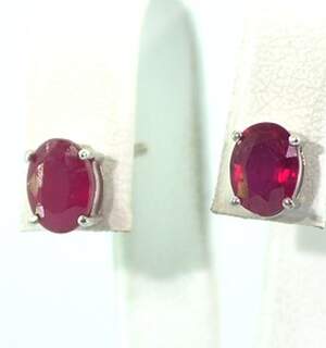 Серебряные серьги 925 пробы 2,1 г с африканскими Роял Рубінами класса AAAA 3,29 карат Серебряные серьги 925 пробы 2,1 г с африканскими Роял Рубінами класса AAAA 3,29 карат