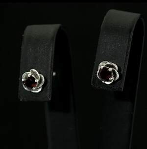 Срібні сережки 925 проби 1,63 г з мозамбікськими Гранатами 0,63 карат