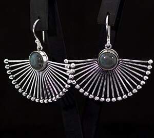 Сережки у срібному покритті з Лабрадоритом Сережки у срібному покритті з Лабрадоритом