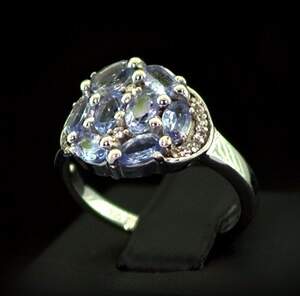 Серебряное кольцо 925 пробы 3,95 г с Танзанітами класса АААА 2,06 карат