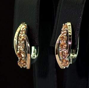 Срібні сережки 925 проби з позолотою 375 проби 3,65 г з жовтими Фіанітами 1,55 карат Срібні сережки 925 проби з позолотою 375 проби 3,65 г з жовтими Фіанітами 1,55 карат