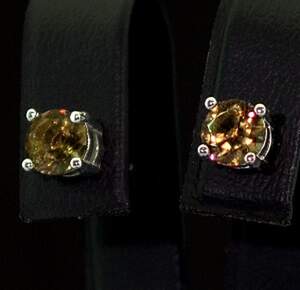 Срібні сережки 925 проби 2,18 г з турецькими Султанітами АААА 1,6 карат Срібні сережки 925 проби 2,18 г з турецькими Султанітами АААА 1,6 карат