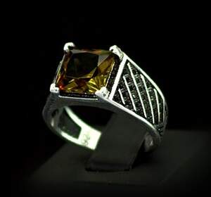 Серебряное кольцо 925 пробы 7,11 г с турецким Султанітом класса AAAA и марказитами 4,01 карат Серебряное кольцо 925 пробы 7,11 г с турецким Султанітом класса AAAA и марказитами 4,01 карат