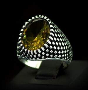 Серебряное кольцо 925 пробы 10,41 г с турецким Султанітом класса AAAA 6,41 карат Серебряное кольцо 925 пробы 10,41 г с турецким Султанітом класса AAAA 6,41 карат