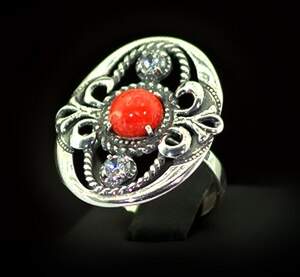Серебряное кольцо 925 пробы 6,11 г с розовым Коралом и цирконами 2,15 карат Серебряное кольцо 925 пробы 6,11 г с розовым Коралом и цирконами 2,15 карат