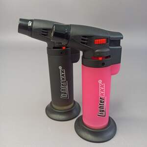 Зажигалка турбо-горелка прорезиненная Lighter kkK