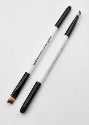 Кисточка для бровей